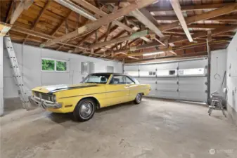 Detached 2-car garage
