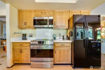 Plenty of storage plus walk-in pantry!
