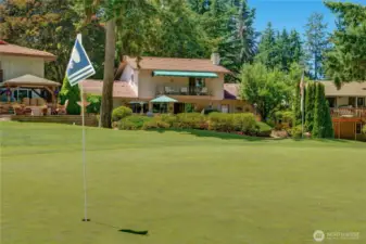 Perfect location on the course!