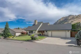 1513 Apollo Place