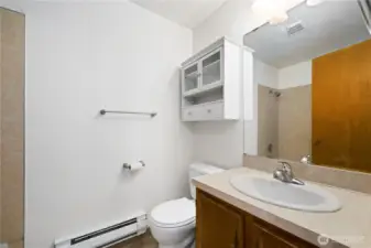 5219-B - Full bathroom
