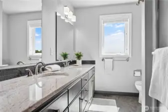 Full upstairs bathroom