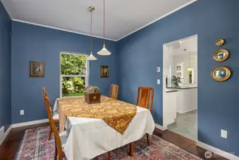 Cozy dining room situated off the kitchen