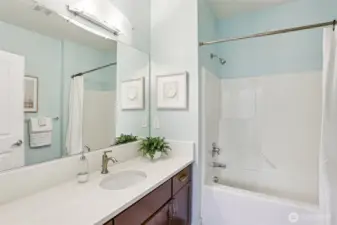 Upper Level Primary Full Bathroom