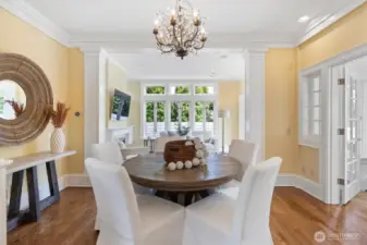 Causal eating area