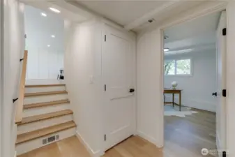 Lower level landing