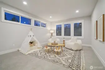 Upper Level Bonus Room