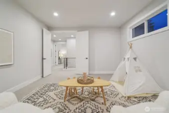 Upper Level Bonus Room