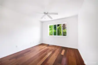 3 more bedrooms upper