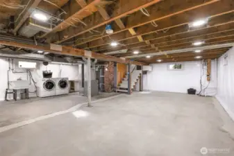 780 sq ft basement leaves room for plenty of imagination.