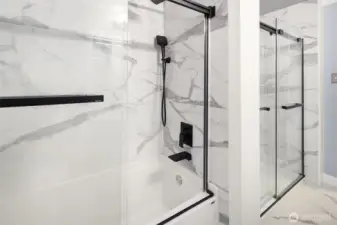 Separate Tub & Shower