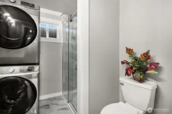 Laundry Bath w/ Shower