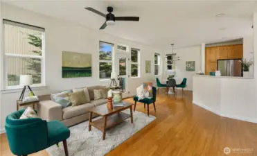 Open floor living, dining and kitchen. Great for entertaining!