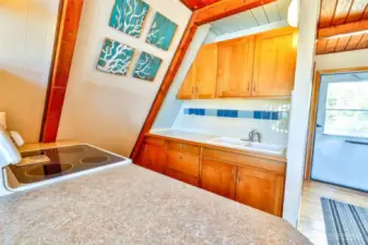 Ceramic tile backsplash