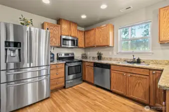 Kitchen Comes With All Appliances