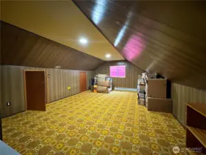 Bonus bedroom upstairs