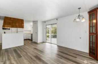 sliding door to front from dinning room