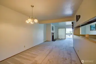 Dining areas without the virtual staging.