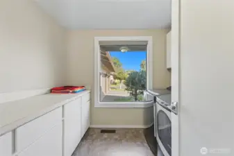 Utility room w/washer and dryer