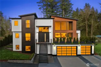 Welcome to this stunning home in Snoqualmie!