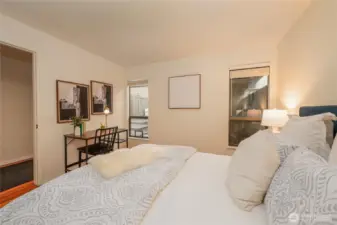 Second/guest bedroom