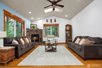 Cozy fireplace and lots of options for furniture .placdment.