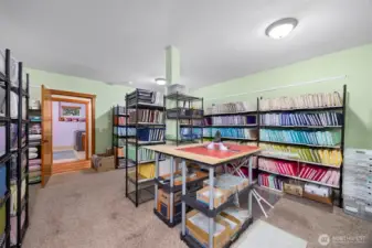 25'x 19' bonus room offers many possibilities