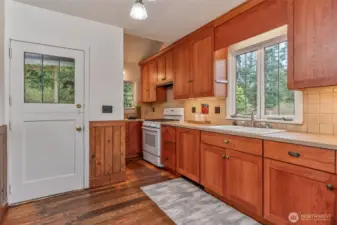 Exterior door into kitchen.