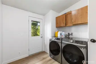 Beautiful washer & Dryer in the large laundry room