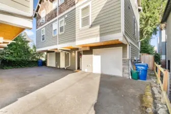 Access to backyard from the side