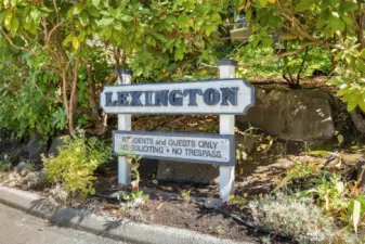 Welcome to the Lexington. Centrally located, this refreshed condo is move-in ready