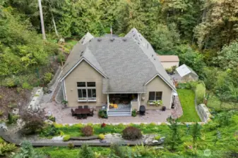 Stunning property offers great privacy, but still close to town and all its amenities.