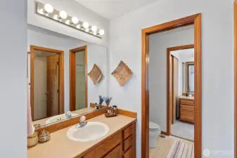 Jack-n-Jill Bath