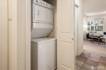 The in-unit Washer/Dryer is so convenient.
