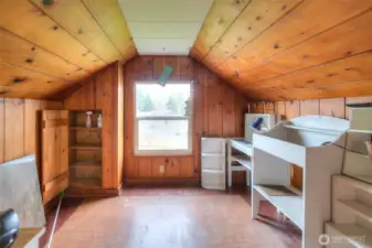 Upper Level - Alcove off Third Bedroom