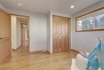 Double windows for bright lighting