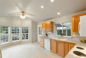 large kitchen, with so much natural light