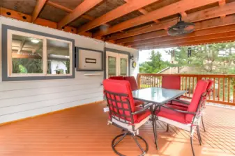 There's even a place for the TV