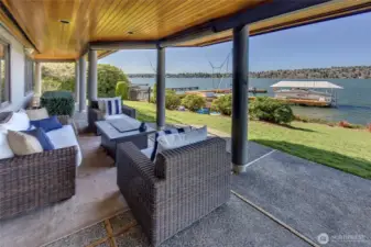 The lower level also features three generously sized bedrooms, complemented by an additional full bath, offering comfortable accommodations for guests or family.