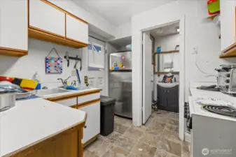 Unit 3103 kitchen