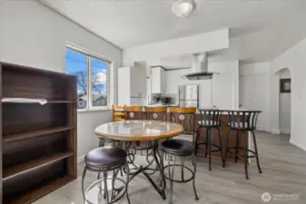 Unit 3101A dining room and kitchen