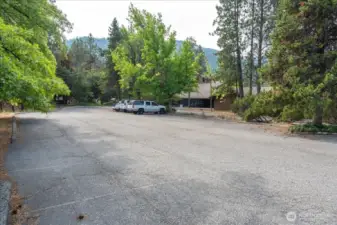 Plenty of additional RV & Boat parking