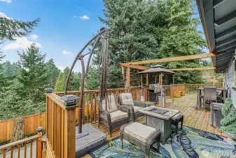 Truly a party-sized deck with lots of privacy