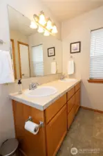Main Full bathroom