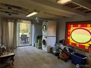 Another view of this bonus room leading to the patio.