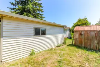 Back of the house and metal sgrd