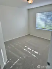 4th bedroom - could also work great as a den or office
