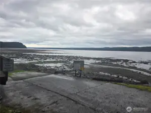 Community beach & boat ramp