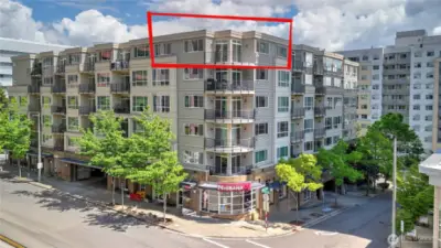 Top Floor penthouse corner unit!