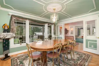 Spacious formal dinning room